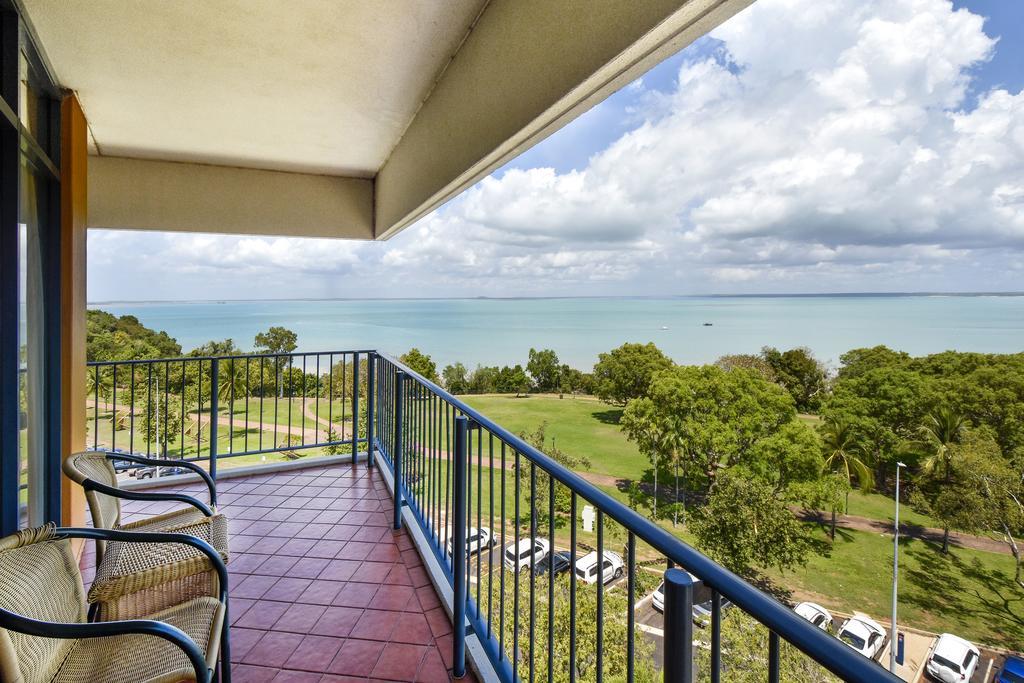 Mantra On The Esplanade Aparthotel Darwin Exterior photo