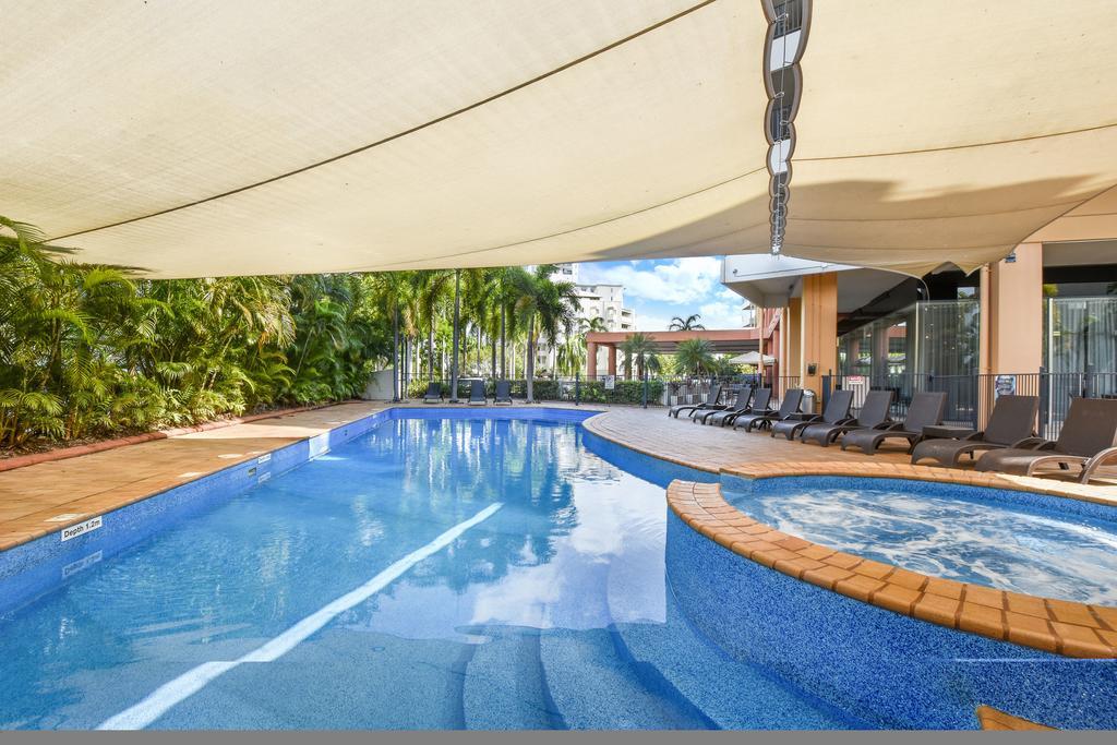 Mantra On The Esplanade Aparthotel Darwin Exterior photo
